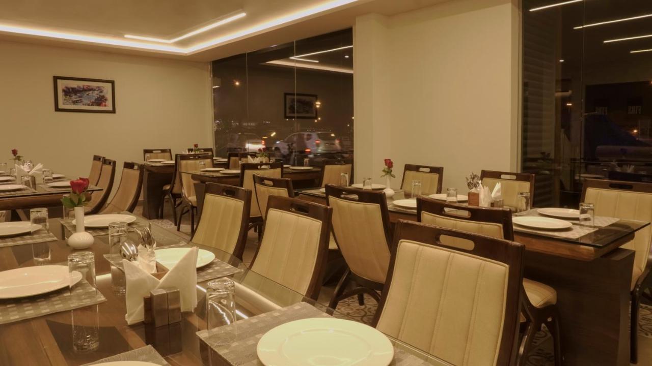 Florida Airport Hotel Kochi Nedumbassery Eksteriør bilde